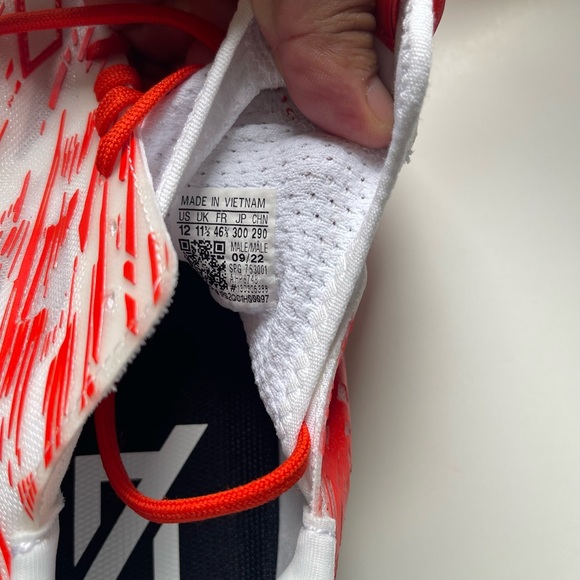 ADIZERO CLEATS - Picture 9 of 10